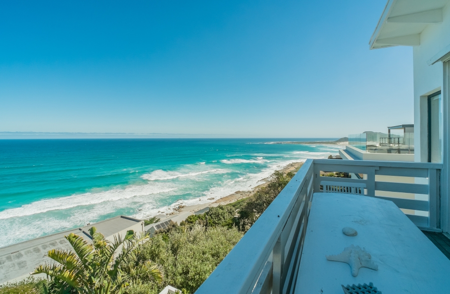 4 Bedroom Property for Sale in Misty Cliffs Western Cape